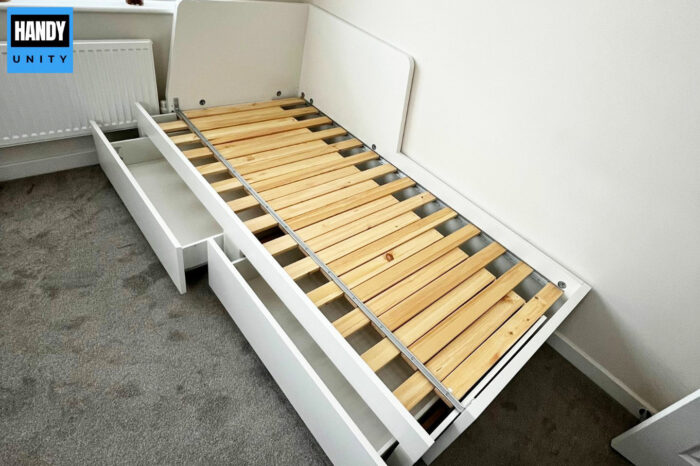 daybed-furniture-assembly-handy-unity-3