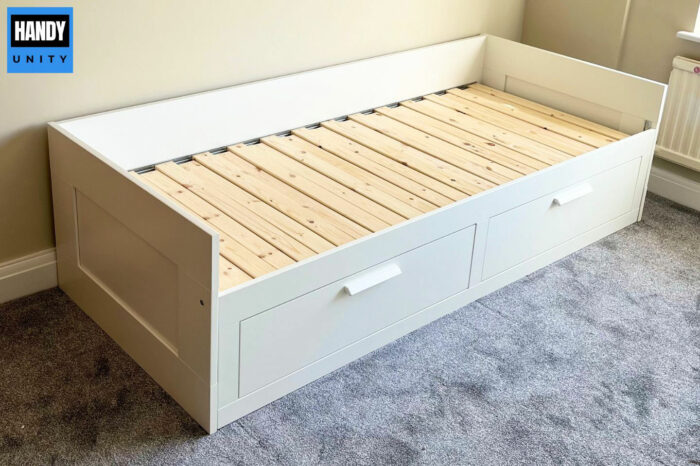 daybed-furniture-assembly-handy-unity-5