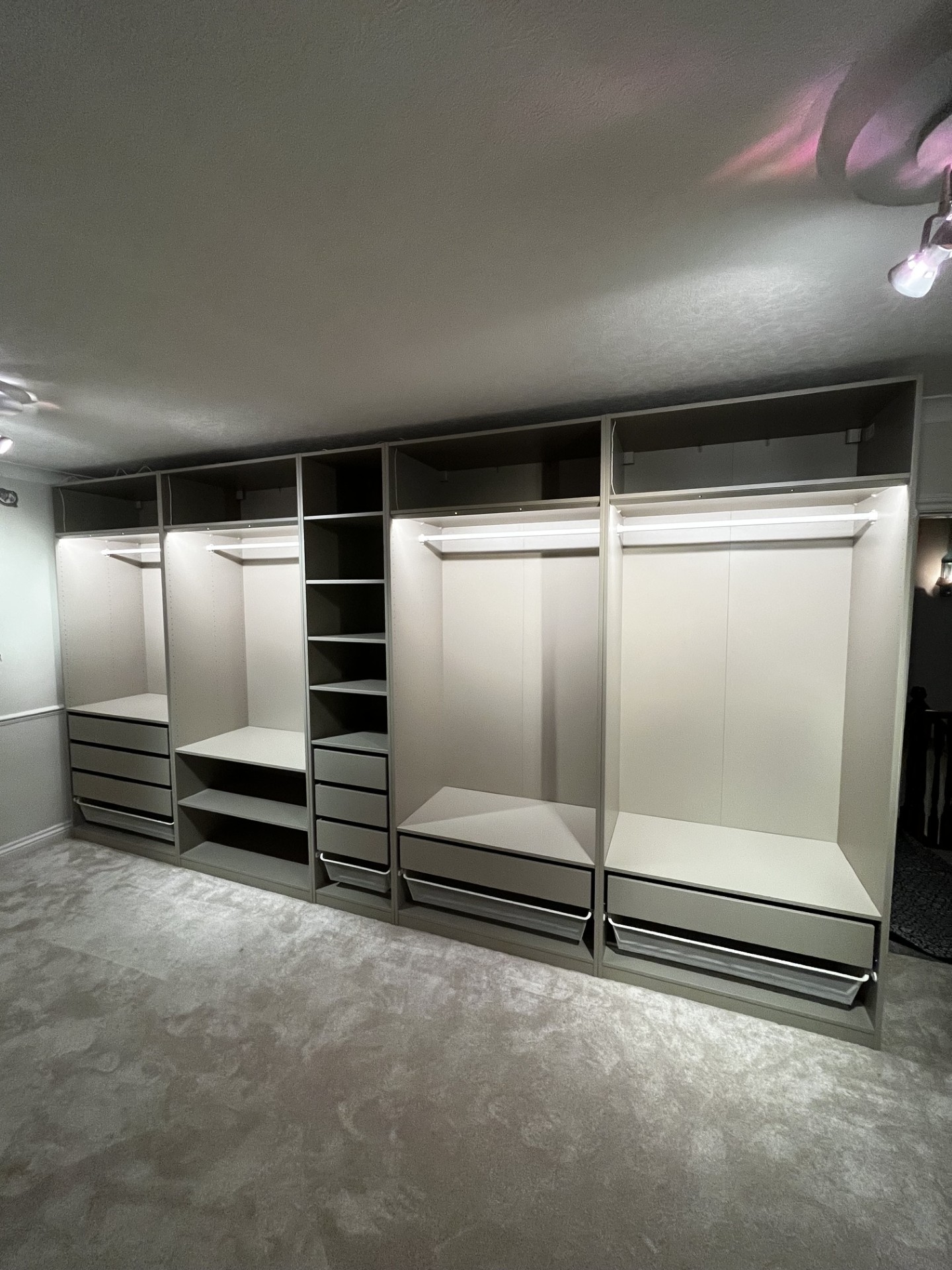 ikea-pax-wardrobe-assembly-with-handy-unity-5